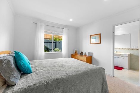 Photo of property in 1 Santa Cruz Drive, Papamoa Beach, Papamoa, 3118