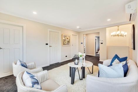 Photo of property in 52 Roberts Road, Te Atatu South, Auckland, 0610