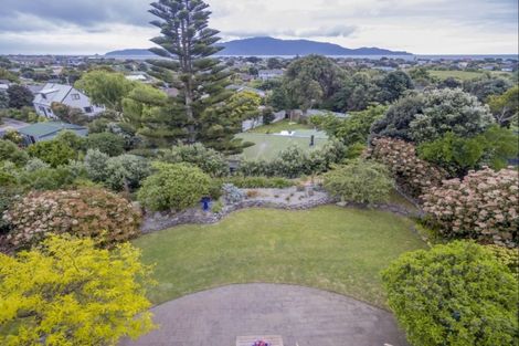 Photo of property in 18 Campion Road, Waikanae Beach, Waikanae, 5036