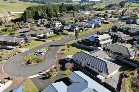 Photo of property in 28 Caulfield Place, Pukehangi, Rotorua, 3015