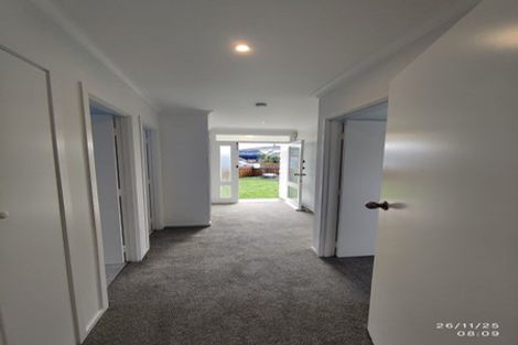 Photo of property in 25 Pooley Street, Pakuranga Heights, Auckland, 2010