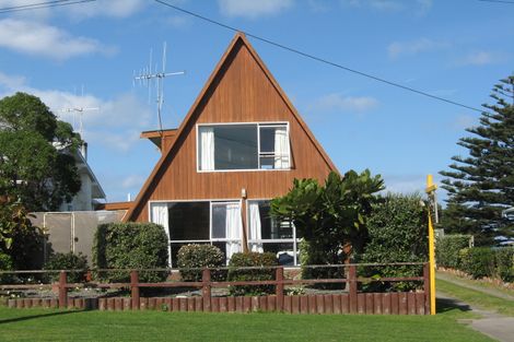 Photo of property in 5 Ashton Terrace, Castlecliff, Whanganui, 4501