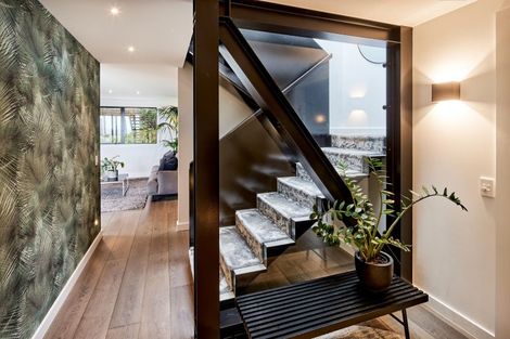 Photo of property in 5 Howard Road, Point Howard, Lower Hutt, 5013