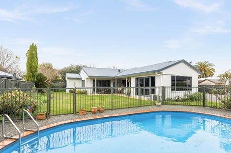 Photo of property in 3 Amanda Place, Mayfair, Hastings, 4122