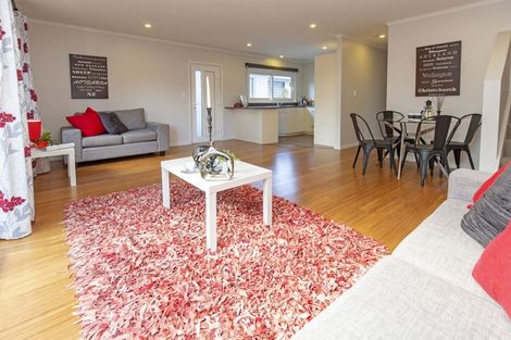 Photo of property in 1/672 Whangaparaoa Road, Stanmore Bay, Whangaparaoa, 0932