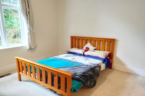 Photo of property in 21 Saint Michaels Crescent, Kelburn, Wellington, 6012