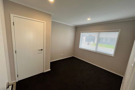 Photo of property in 14 George Yee Place, Taradale, 4112