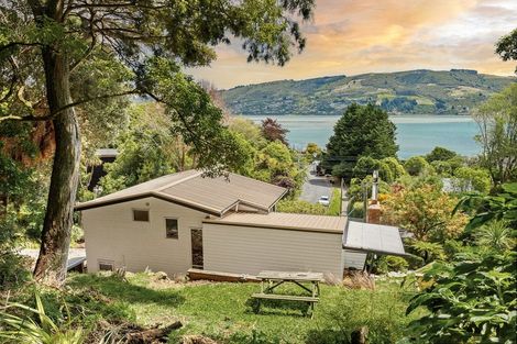 Photo of property in 18 Marion Street, Macandrew Bay, Dunedin, 9014
