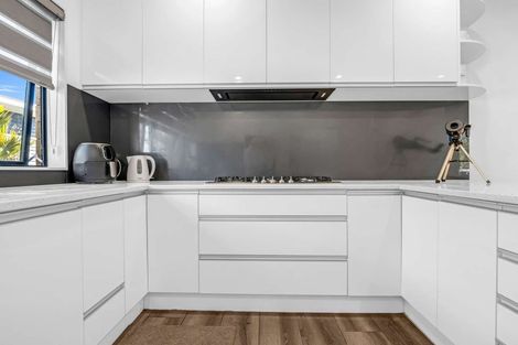 Photo of property in 43b Springs Road, Parakai, 0830