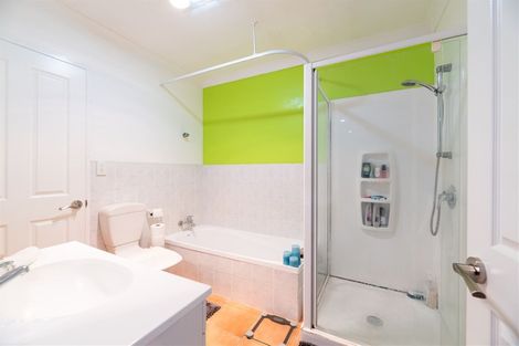 Photo of property in 137 Te Atatu Road, Te Atatu South, Auckland, 0610