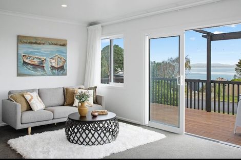 Photo of property in 11 Crispe Road, Clarks Beach, 2122