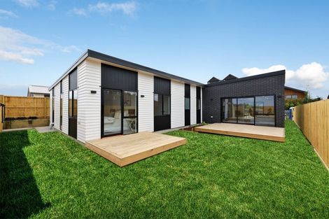 Photo of property in 42 Vintry Drive, Huapai, Kumeu, 0810
