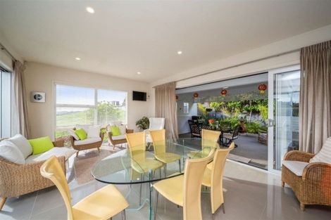 Photo of property in 16 Links Drive, Waiwhakaiho, New Plymouth, 4312