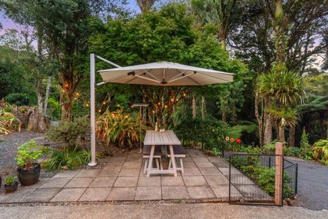 Photo of property in 319 Huia Road, Titirangi, Auckland, 0604