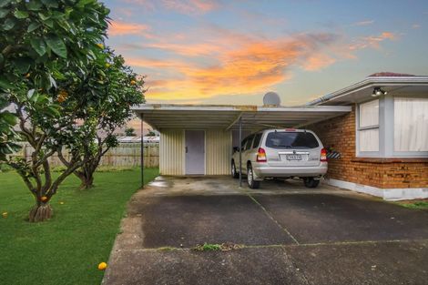 Photo of property in 1/1 Cullinan Avenue, Mangere, Auckland, 2022