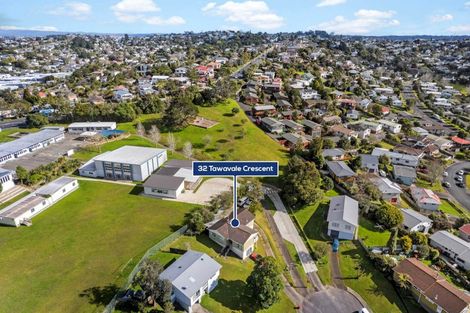 Photo of property in 32 Tawavale Crescent, Totara Vale, Auckland, 0629
