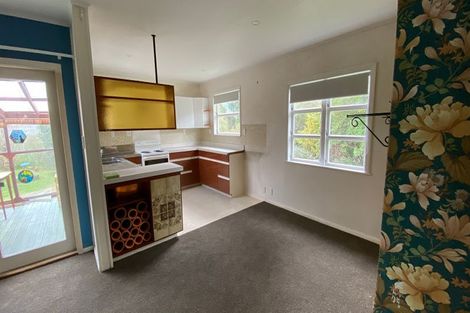 Photo of property in 66 Stokes Valley Road, Stokes Valley, Lower Hutt, 5019