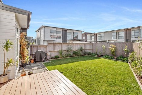Photo of property in 28e Ian Morrison Road, Hobsonville, Auckland, 0616