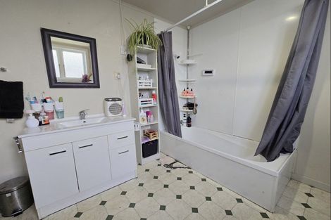 Photo of property in 219 Hampden Street, Hokitika, 7810