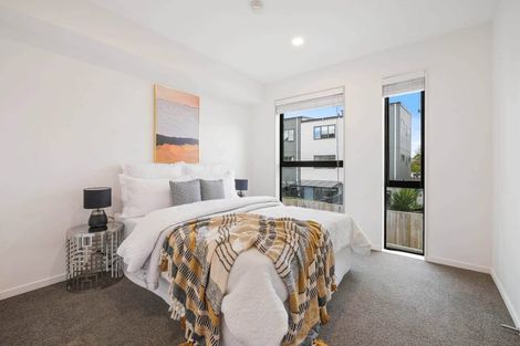 Photo of property in 7 Waru Lane, Te Atatu Peninsula, Auckland, 0610