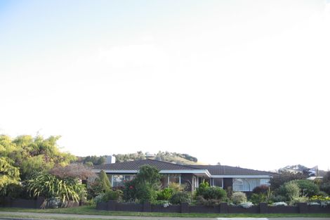 Photo of property in 2 Ngarimu Crescent, Taradale, Napier, 4112