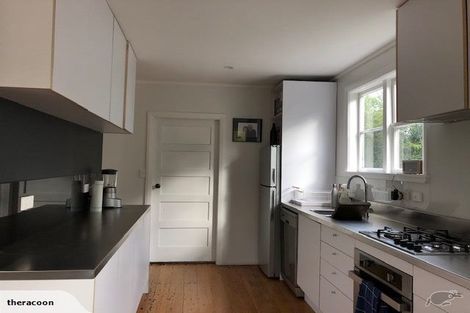 Photo of property in 45 Hutchinson Avenue, New Lynn, Auckland, 0600