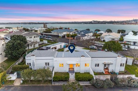 Photo of property in 2/27 Calliope Road, Devonport, Auckland, 0624