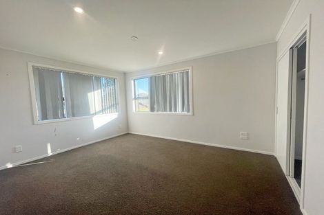 Photo of property in 9 Staverton Crescent, Mangere, Auckland, 2022