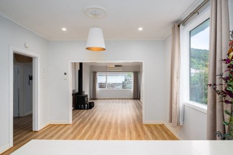 Photo of property in 71 Clifford Road, Johnsonville, Wellington, 6037