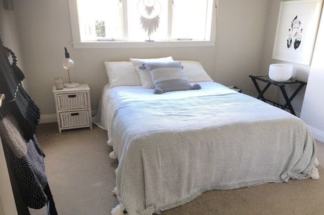 Photo of property in 2/52 Richmond Avenue, Northcote Point, Auckland, 0627