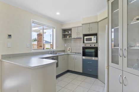 Photo of property in 36 Sovereign Isle Lane, Rototuna, Hamilton, 3210