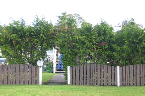 Photo of property in 25 Parrs Cross Road, Henderson, Auckland, 0612