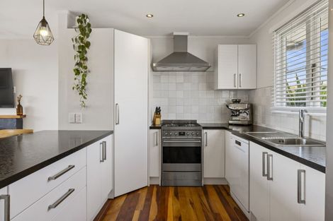 Photo of property in 10 Charles Street, Bellevue, Tauranga, 3110