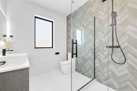 Photo of property in 103 Ennis Avenue, Pakuranga Heights, Auckland, 2010