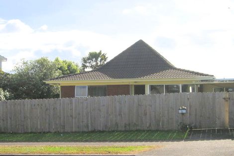Photo of property in 1a Sikkim Crescent, Clover Park, Auckland, 2019