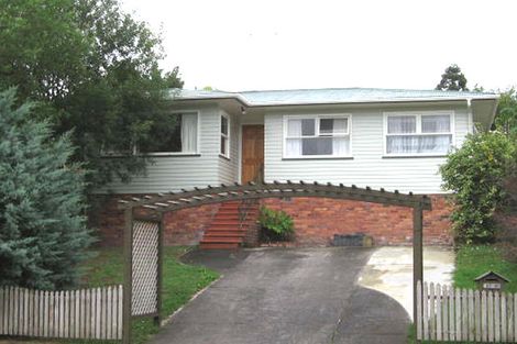Photo of property in 17 Crystal Avenue, Glendene, Auckland, 0602