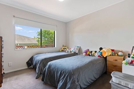 Photo of property in 2/4 Gibraltar Street, Howick, Auckland, 2014
