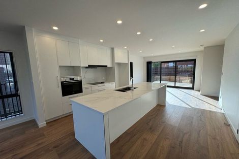 Photo of property in 40b Knightsbridge Drive, Forrest Hill, 0620