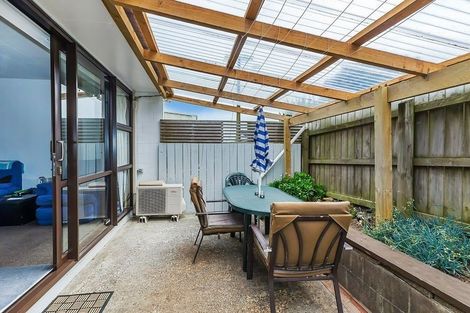 Photo of property in 22f3 Park Avenue, Titahi Bay, Porirua, 5022