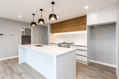 Photo of property in 125 Godfrey Drive, Orewa, 0931