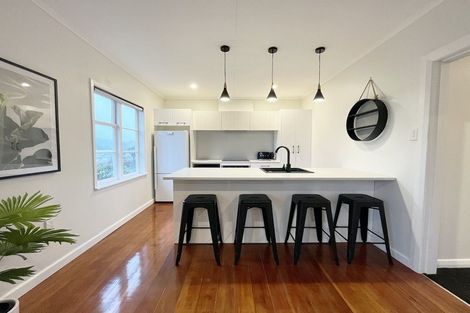 Photo of property in 53 Handyside Street, Tawa, Wellington, 5028