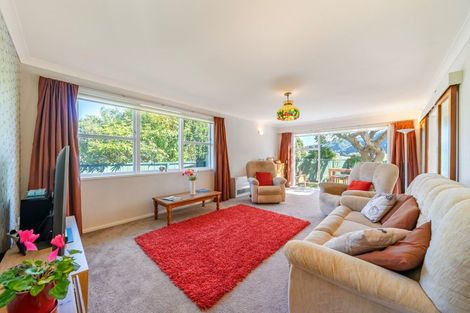 Photo of property in 7 Moehau Grove, Trentham, Upper Hutt, 5018