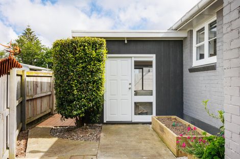 Photo of property in 104 Clyde Crescent, Roslyn, Palmerston North, 4414