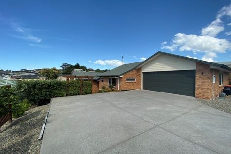 Photo of property in 43 Bayvista Close, Welcome Bay, Tauranga, 3112