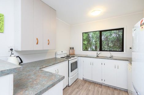 Photo of property in 6 Rautawhiri Road, Helensville, 0800