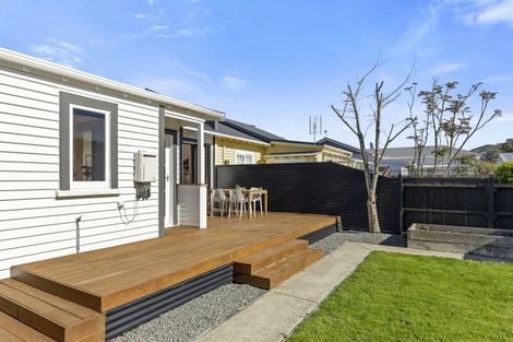 Photo of property in 19a Montague Street, Alicetown, Lower Hutt, 5010