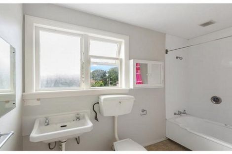Photo of property in 5 Tara Street, Riccarton, Christchurch, 8041