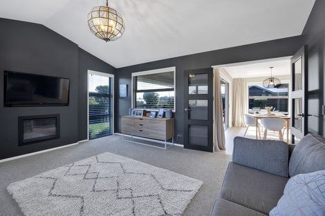 Photo of property in 52 Links Drive, Waiwhakaiho, New Plymouth, 4312