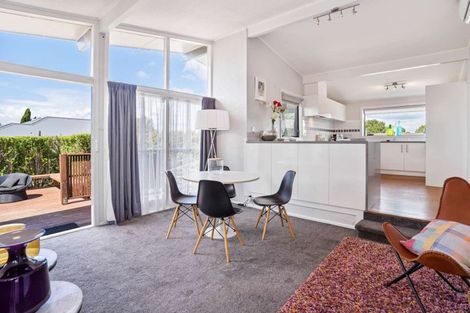 Photo of property in 3 Clendon Place, Manurewa, Auckland, 2102