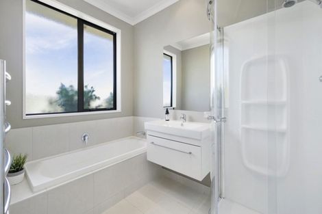 Photo of property in 12 Christie Place, Rolleston, 7614